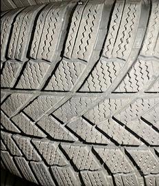 4 Pneumatici invernali Bridgestone 255/55 R20