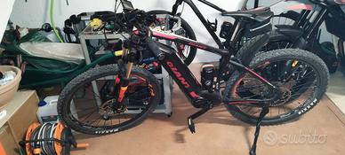 E-bike MTB Giant Dirt+E