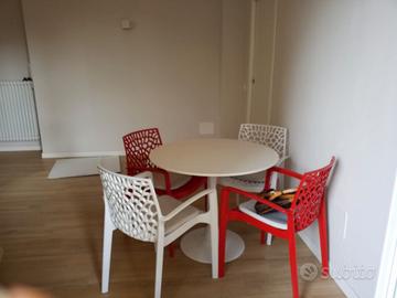 TAVOLO ROTONDO TULIP COMPLETO DI SEDIE