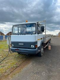 Iveco 115-17 targa gialla