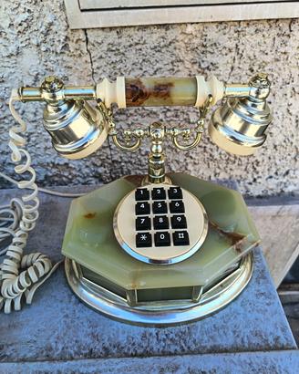 telefono vintage Astral della "Onyx Collection", 