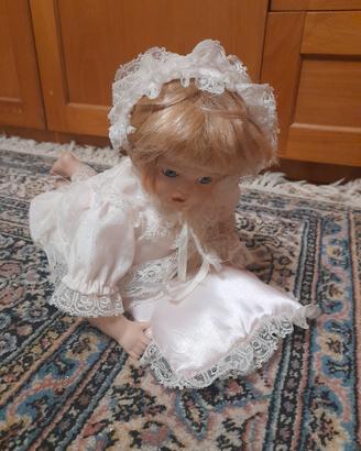 bambola in ceramica da collezione