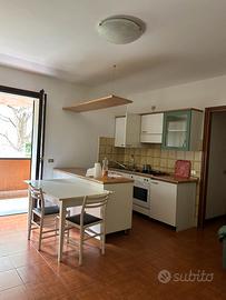 CUCINA COMPLETA CON ISOLA