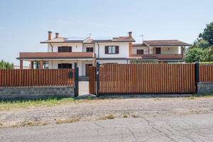Villa di 270 m² con più di 5 locali a Viterbo