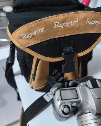 Nikon 65 con custodia