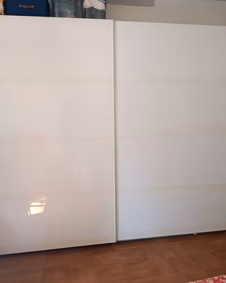 Armadio bianco 
