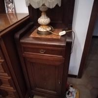 comodini vintage......con marmo 