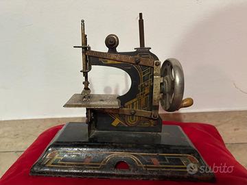 MACCHINA DA CUCIRE VINTAGE MODELLO 116