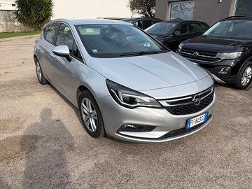 Opel Astra  1.6 110cv Diesel