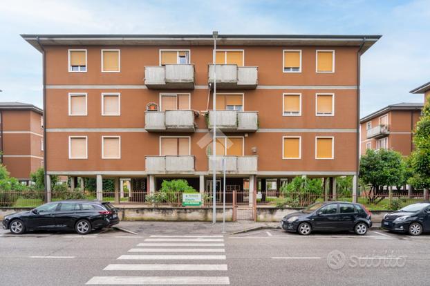 4 LOCALI A VILLAFRANCA DI VERONA