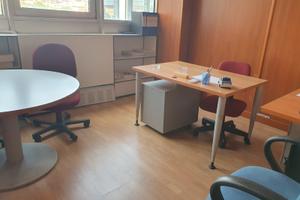 Stanza in ufficio al Centro Direzionale