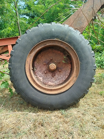 Gomma rimorchio 12.5 R