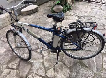 Bicicletta elettrica con batteria nuova