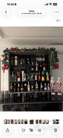 PARETE ATTREZZATA E MOBILE BAR LED