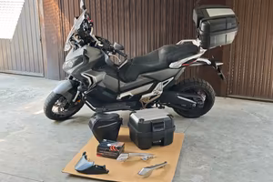 Honda X-ADV 750 DCT 2020 + 11 accessori inclusi