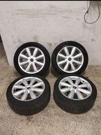 Cerchi e gomme mini countryman da 215/50/18