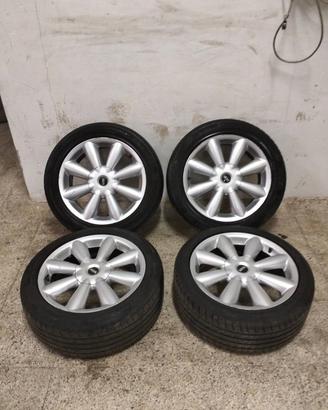 Cerchi e gomme mini countryman da 215/50/18