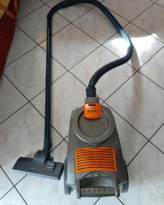 Aspirapolvere con sacchi compatibili