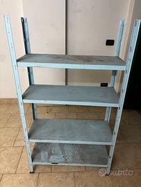 Scaffale in metallo