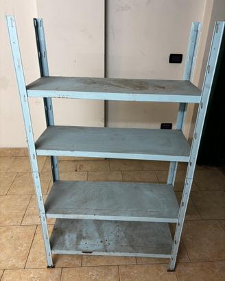 Scaffale in metallo