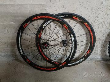 Ruote in carbonio 28'