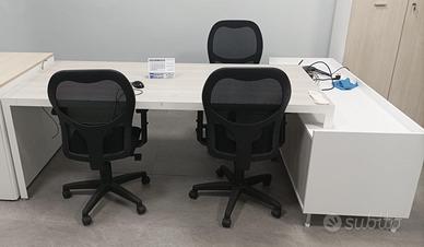 Scrivania di lusso o tavolo da lavoro per 4 pers