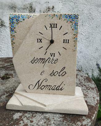 orologio da mobile in pietra