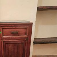 due comodini antichi 