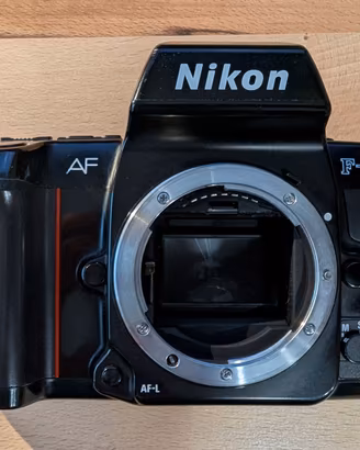 NIKON F-801s Body Analogica Rullino