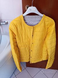 Piumino leggero giallo e tortora