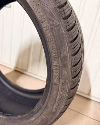 2Gomme Invernali Vredestein Wintrac Pro 225/40 r18