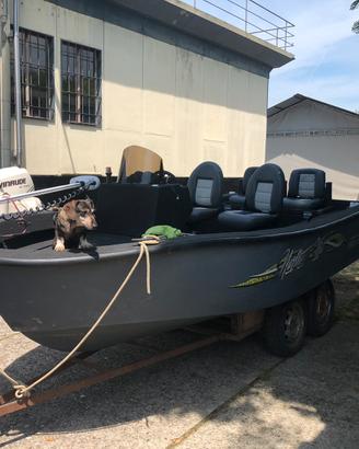 Barca in alluminio 4,50 m tipo Bass Boat