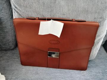 borsa in vera pelle mai utilizzata 