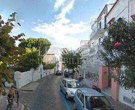 Trilocale corso Vittoria Colonna, Centro, Ischia