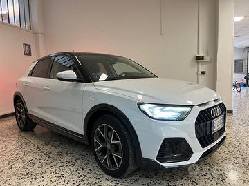Audi A1 Citycarver 30 TFSI S tronic Identity