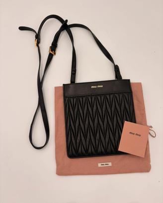 Borsa Miu Miu a tracolla nera