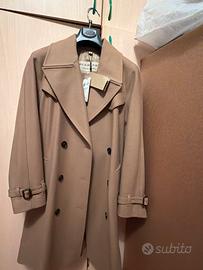 Cappotto burberry nuovo con etichette taglia 38