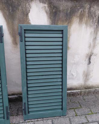 Ante in alluminio verdi scuro