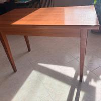 Tavolo allungabile in legno