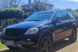 Mercedes 320 ML 
