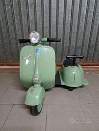 Piaggio Vespa con sidecar