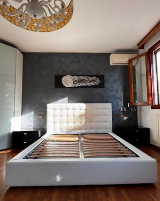 Letto contenitore con comodini