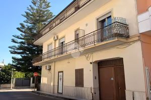 QUADRIFAMILIARE A SANT'ARPINO