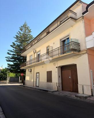QUADRIFAMILIARE A SANT'ARPINO