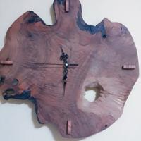 orologio in legno d'ulivo
