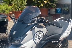 Yamaha t max 530