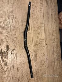 Manubrio carbonio nukeproof horizon