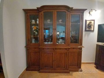 Credenza in legno massello stile classico