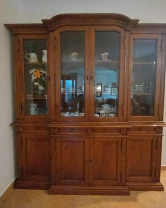 Credenza in legno massello stile classico