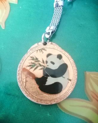 Portachiavi dorato con panda 